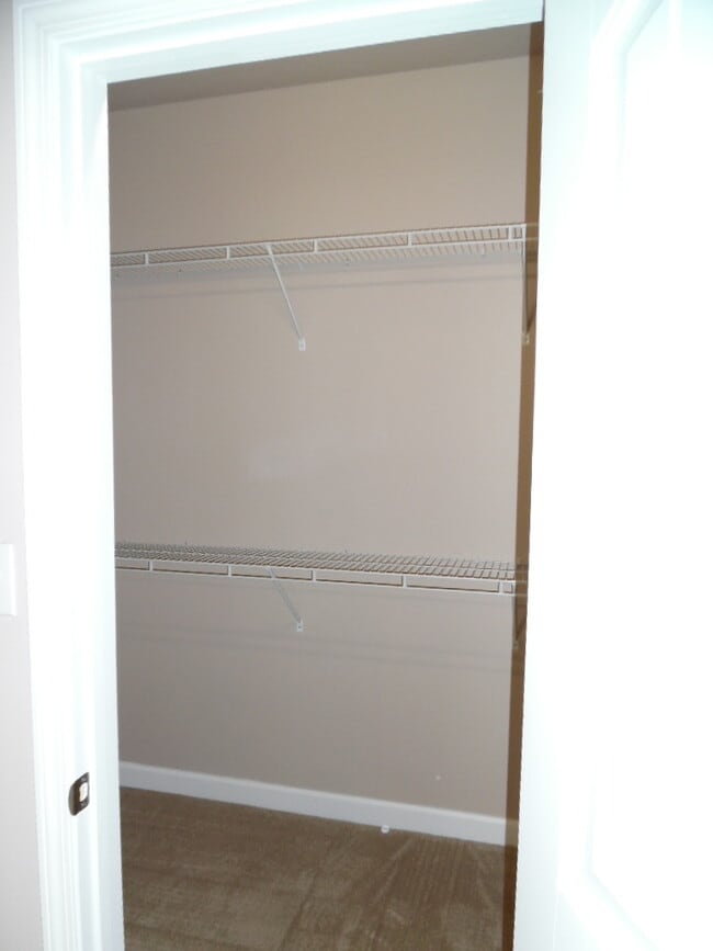 Building Photo - 3 BR 2 BA Highlands at Queen Creek home!