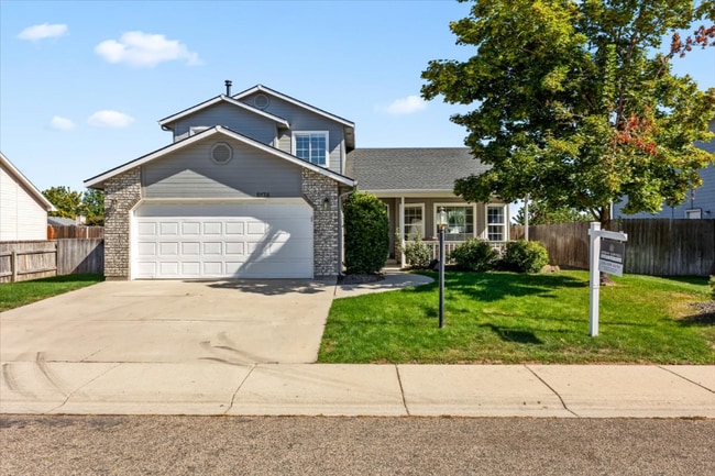 Building Photo - 5174 N Rothmans Ave