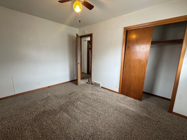 Building Photo - Nice House for Rent