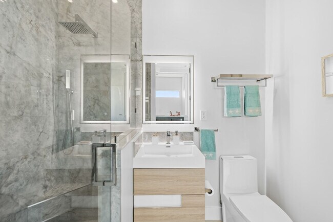 Building Photo - 247 Pescayo Ave