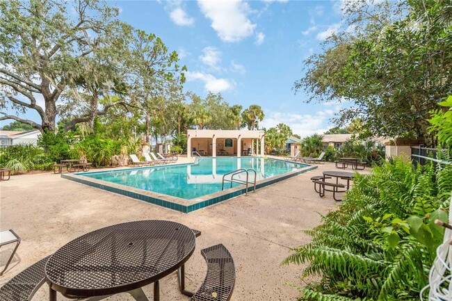 Building Photo - 7803 Laurel Oak Ln