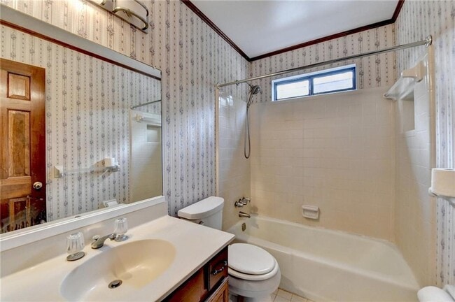 Building Photo - 478 Guilford Cir