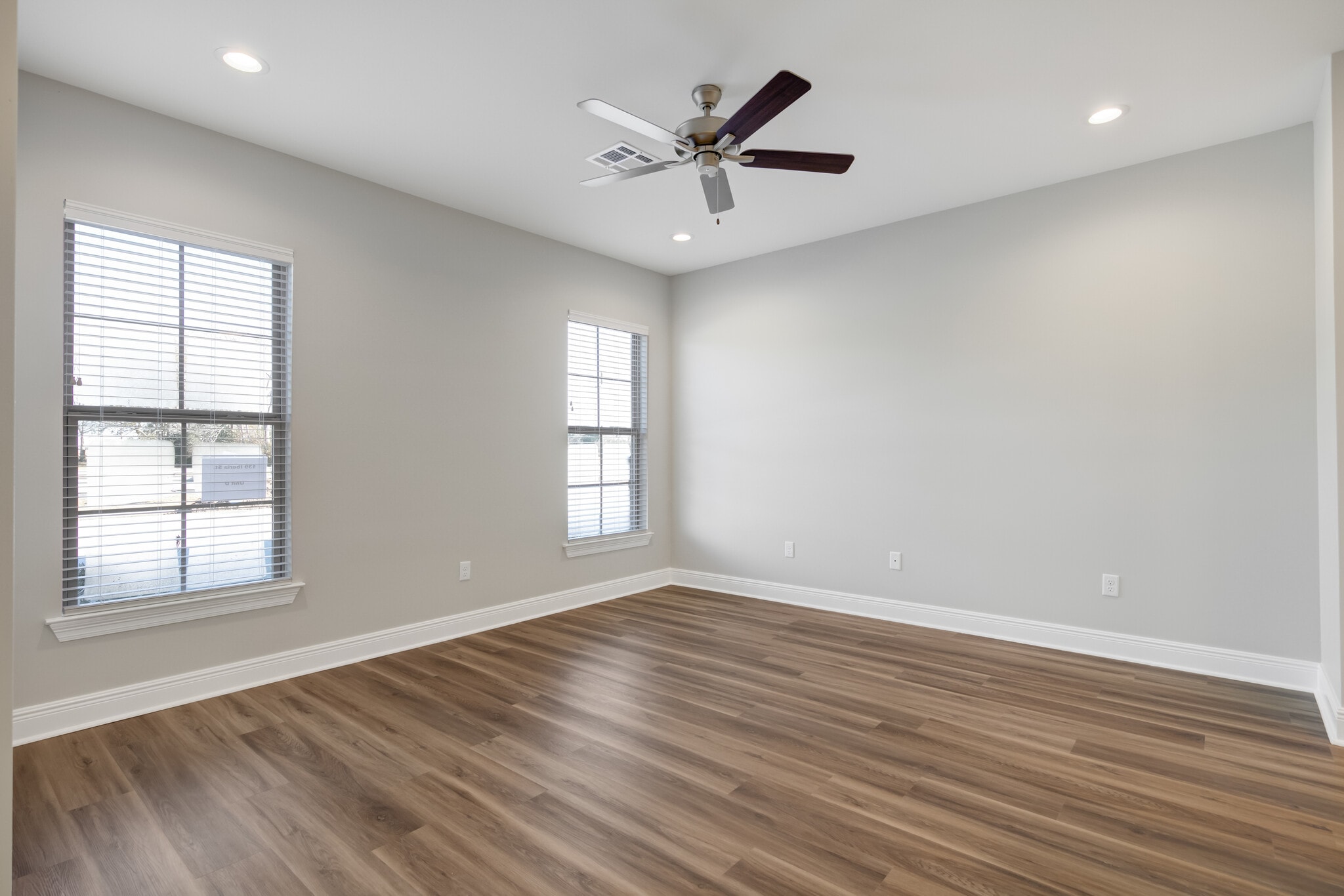 Building Photo - 139 Iberia St