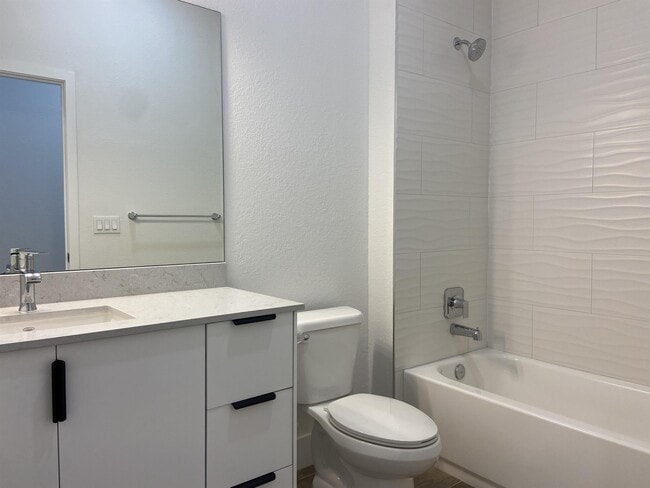 Building Photo - 365 Bella Sol Way