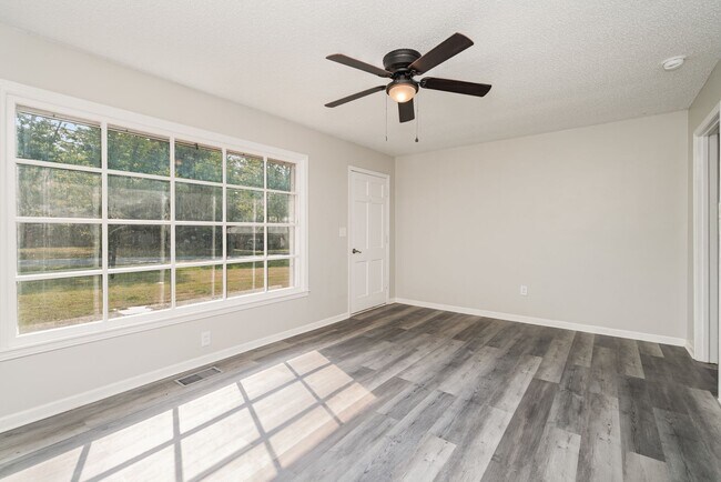 Building Photo - Brand new renovated home in Gallatin 4 bedrooms/2.5 Bathroom