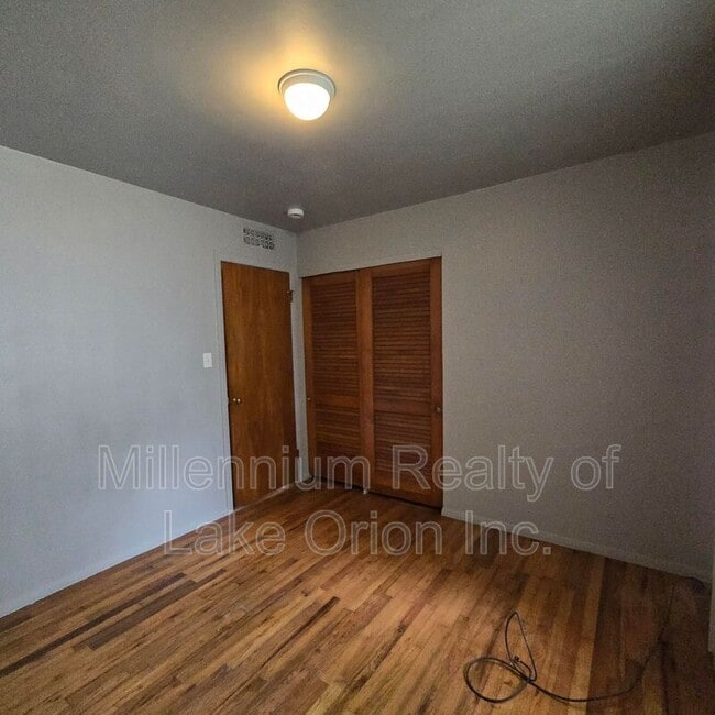 Building Photo - 774 E Beverly Ave