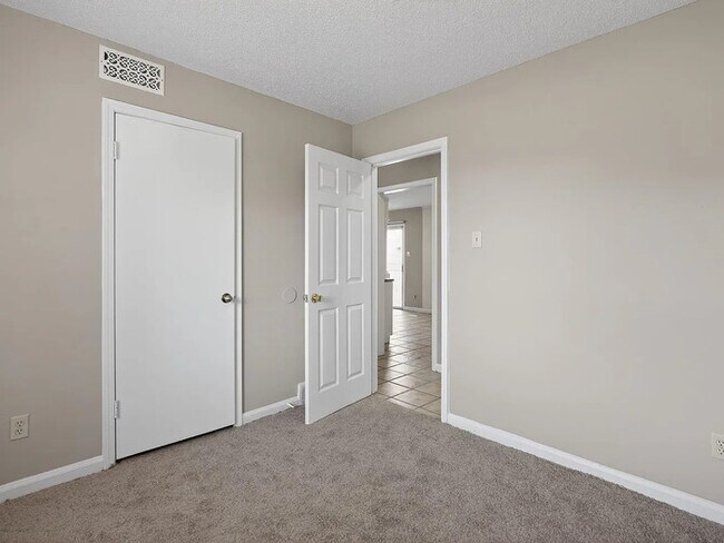 Building Photo - Nice Home For Rent