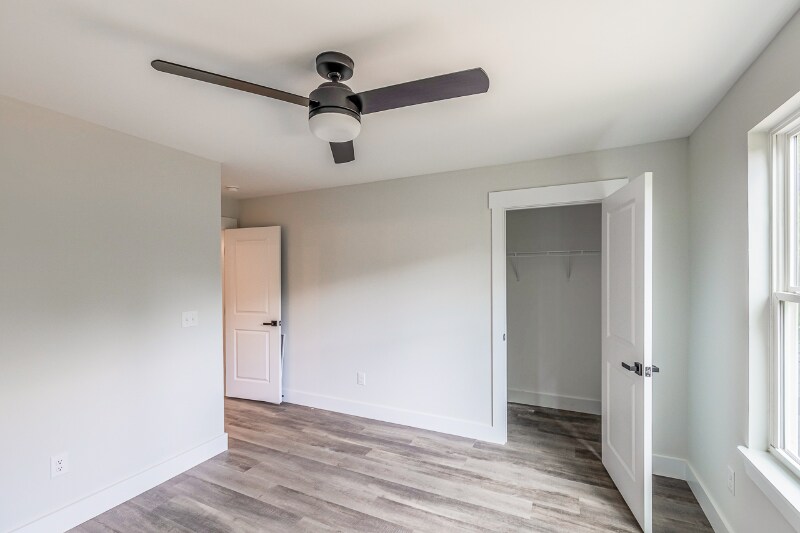 Building Photo - 126A Brookmeade Dr