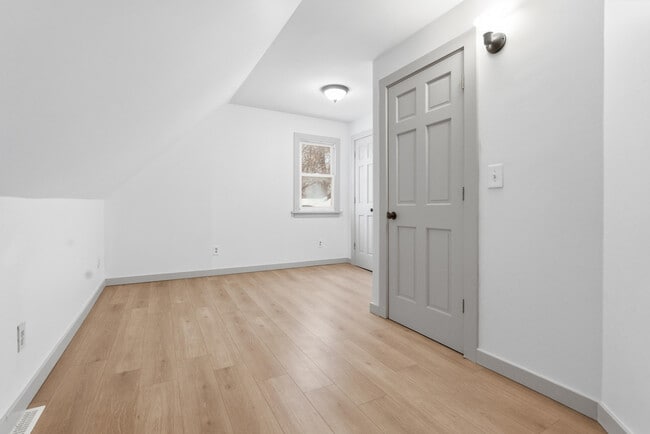 Building Photo - 6118 24th Ave