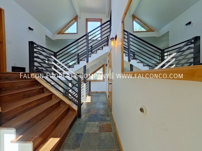 Building Photo - 122 Dolomite Dr
