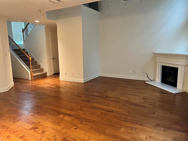 Building Photo - 4444 Jardin St