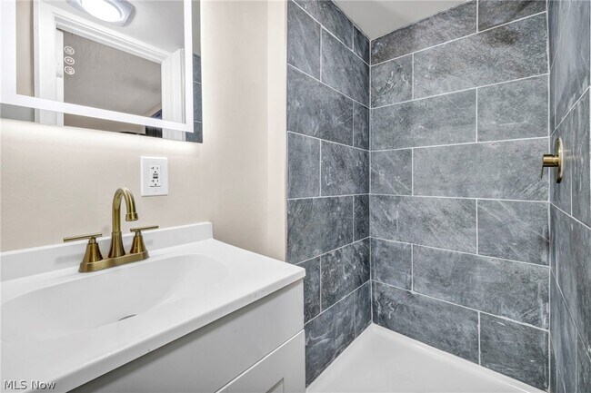 Building Photo - 2160 Fulton Rd