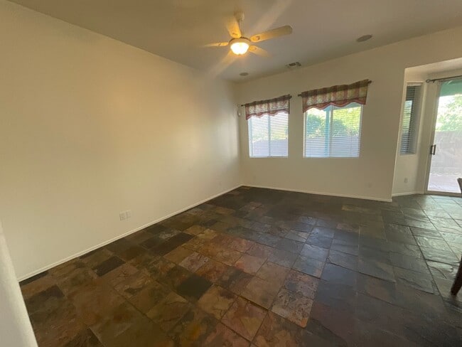 Building Photo - Great northeast location on cul-de-sac, 3 car garage