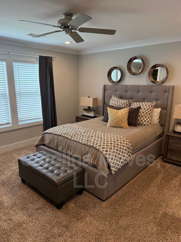 Building Photo - 604 Springbank Aly