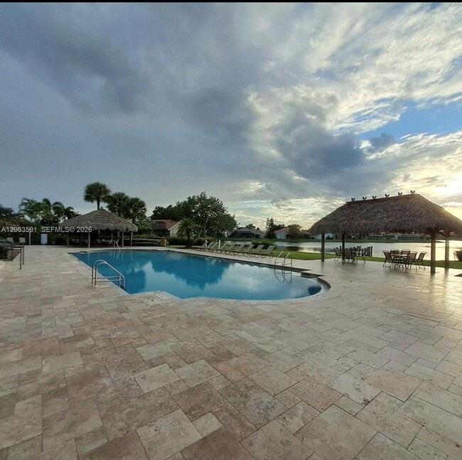 Building Photo - 12149 Quilting Ln