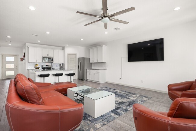 Building Photo - 2421 Mar Vis Ln