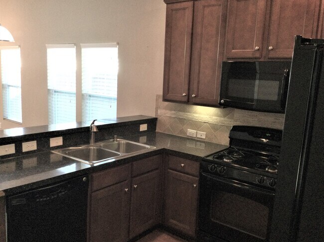 Building Photo - 3848 Annapolis Way