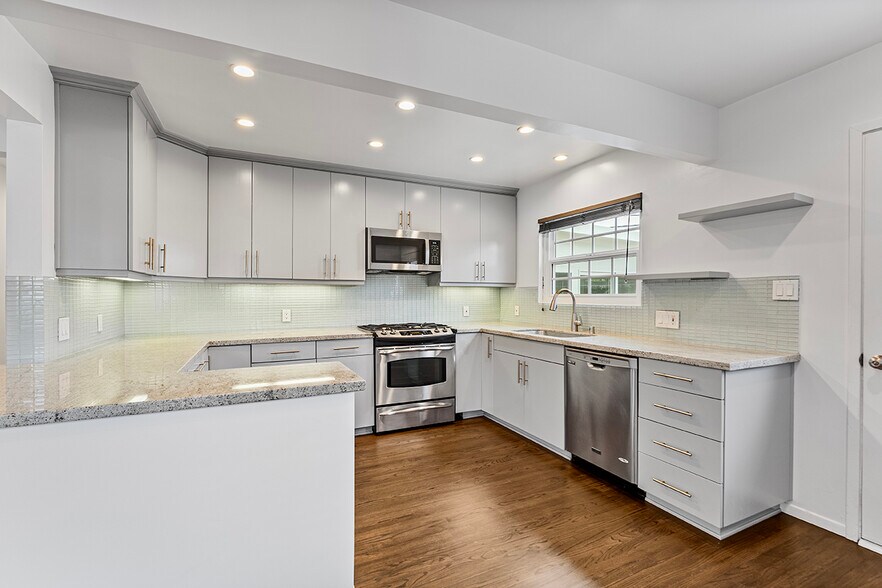 Building Photo - 4762 Imlay Ave
