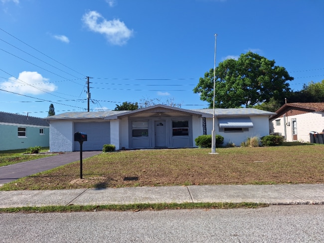 Primary Photo - 5117 Beacon Hill Dr