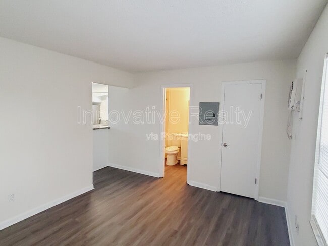 Building Photo - 5250 Davisson Ave