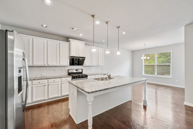 Building Photo - 3353 Ivy Farm Ct