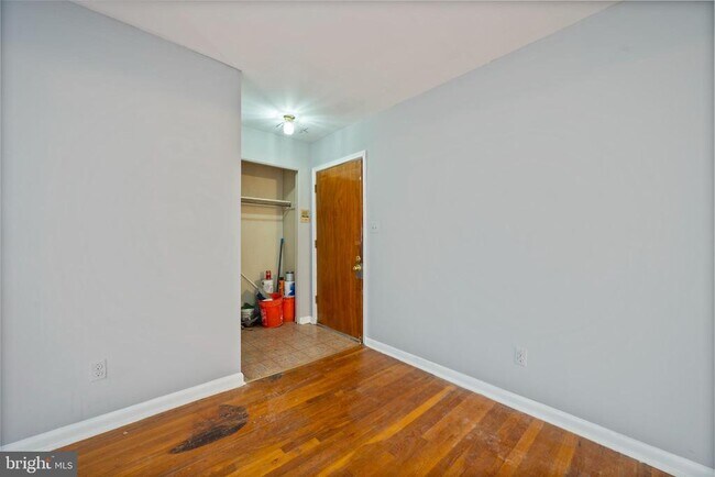 Building Photo - 6511 Parsons Ave