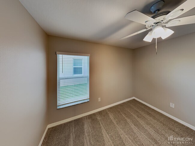 Building Photo - 5029 Golden Fig Ln