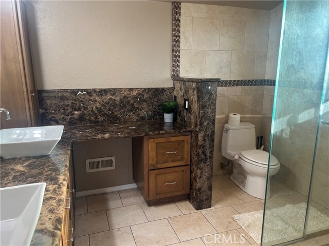 Building Photo - 10485 La Sombra Ave
