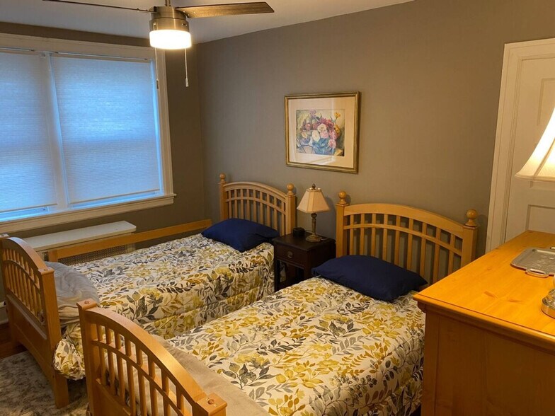 Building Photo - 25 Morton Rd