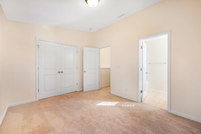 Building Photo - 4276 Sutwick Dr