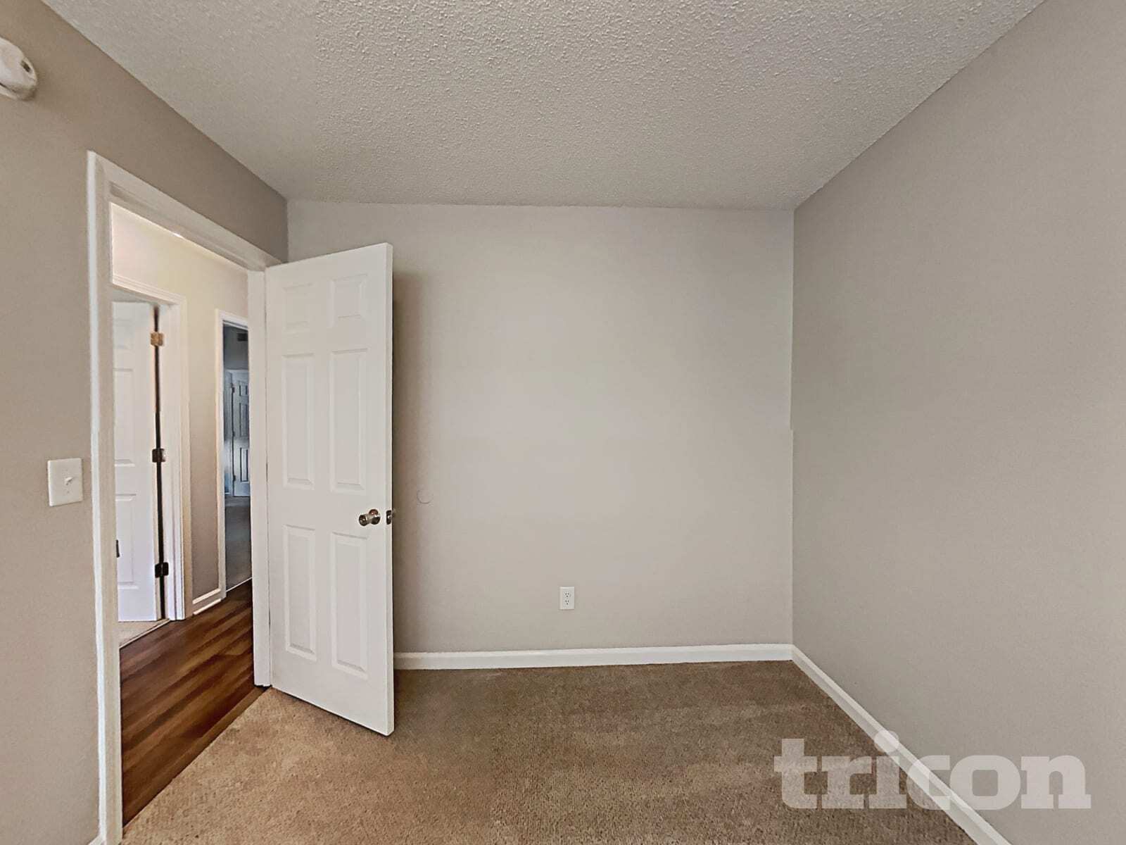 Building Photo - 111 Sweet Thorne Rd