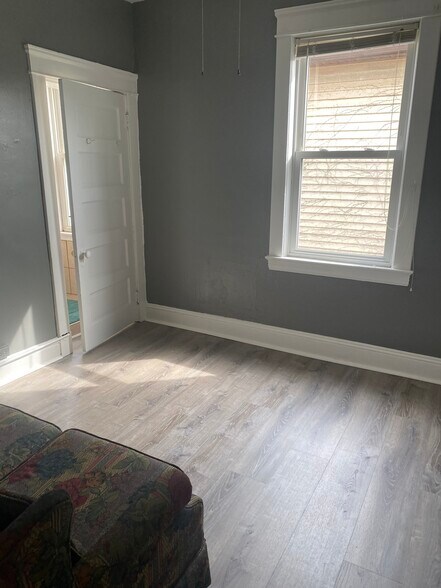 Family room - 2133 Murray Hill Rd