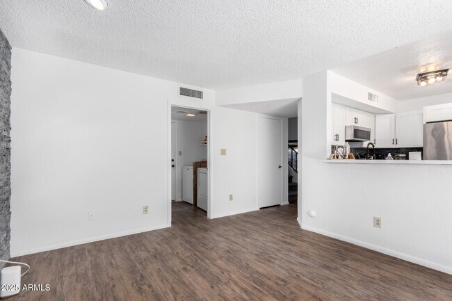 Building Photo - 3829 W Camino Del Rio