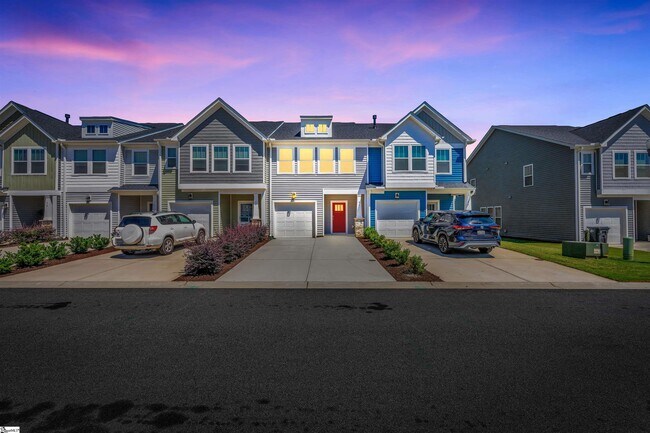 Building Photo - 46 Mardale Ln