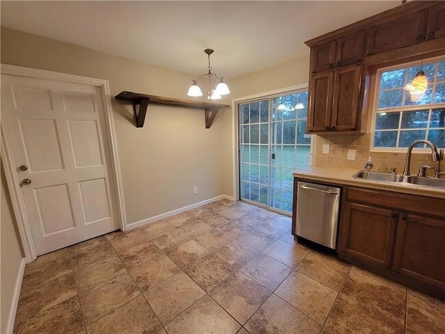 Building Photo - 609 Cottonwood St