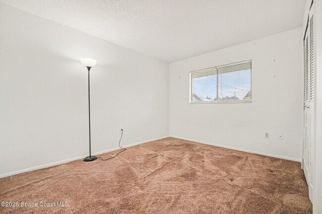 Building Photo - 2106 Tarrytown Ln NE