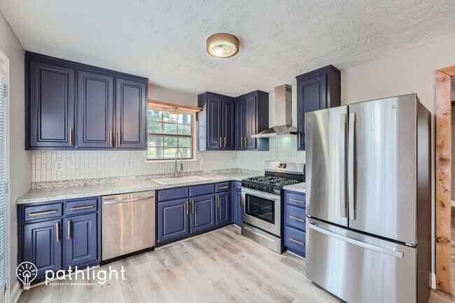 Primary Photo - 4305 Treeline Way, Douglasville, GA, 30135
