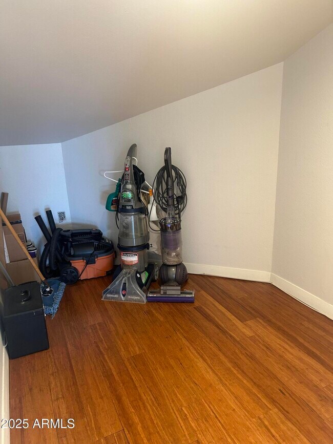 Building Photo - 7760 E Gainey Ranch Rd