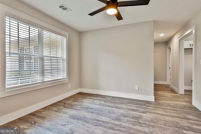 Building Photo - 20 Beaver Ct