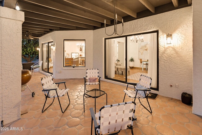 Building Photo - 18727 E Avenida Del Ray