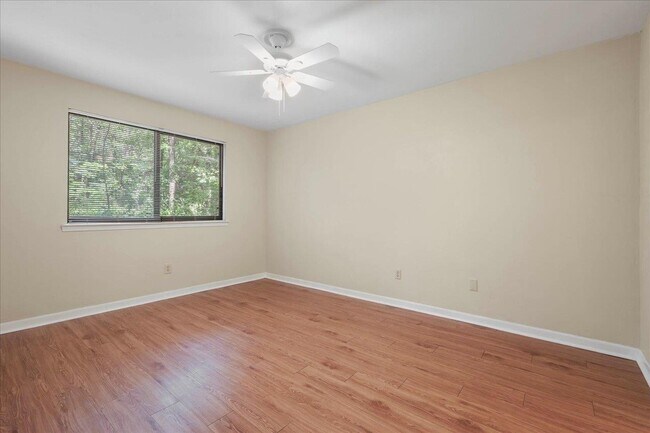 Building Photo - 3208 Ginger Dr