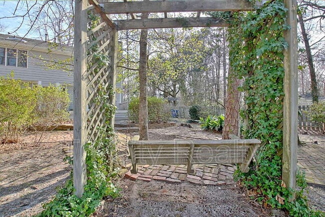 Building Photo - 404 Topaz Trail