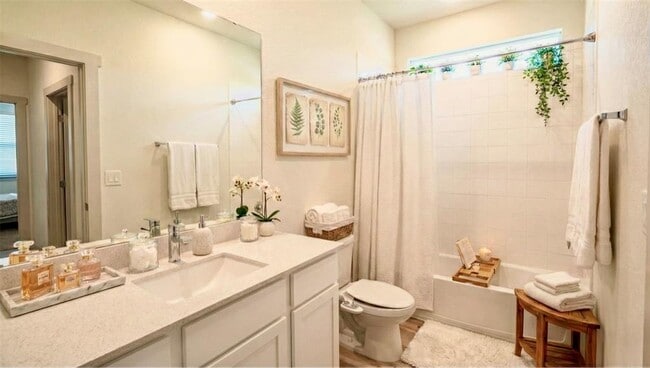 Building Photo - 257 Geminiflora Bend