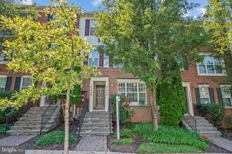 Building Photo - 23404 Rainbow Arch Dr