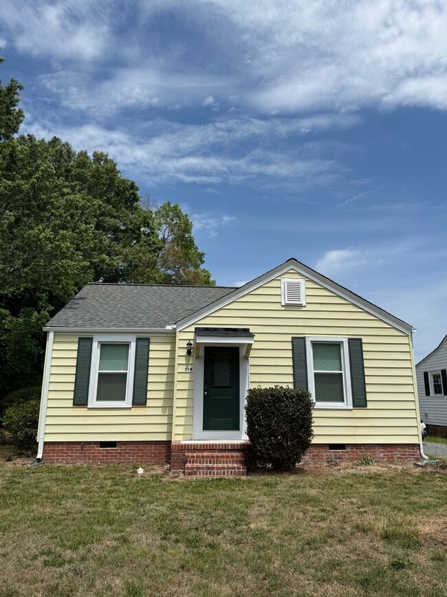 Building Photo - Quaint Two Bedroom House In Creedmoor, NC