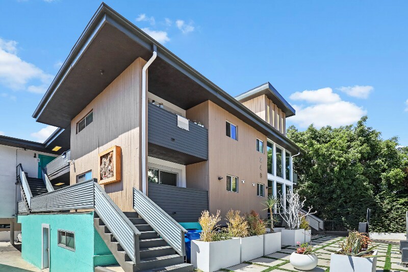 Building Photo - 249 S Coronado St
