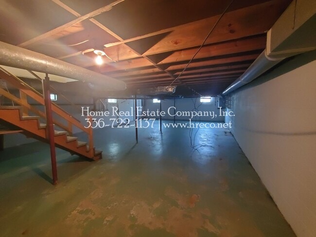 Building Photo - 644 Motor Rd