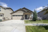 Building Photo - 6218 W los Flores Dr
