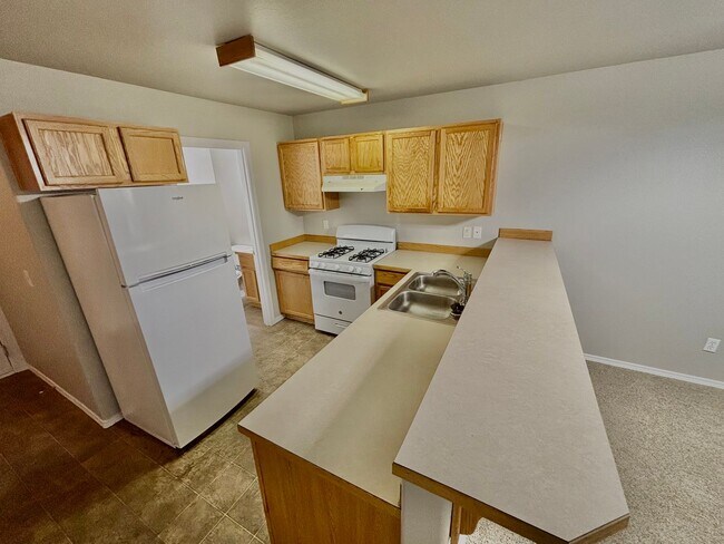 Building Photo - 2610s-5
