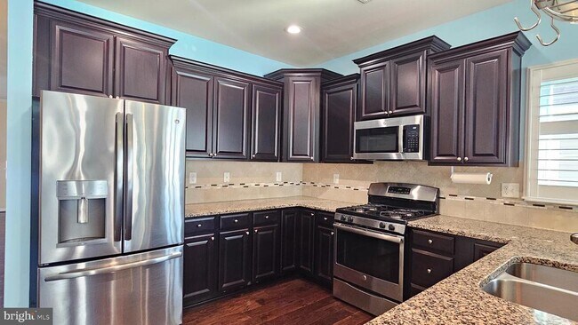 Building Photo - 11257 Yellowstone Ct